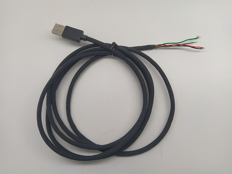 USB單頭黑色布藝編織數(shù)據(jù)線(xiàn)